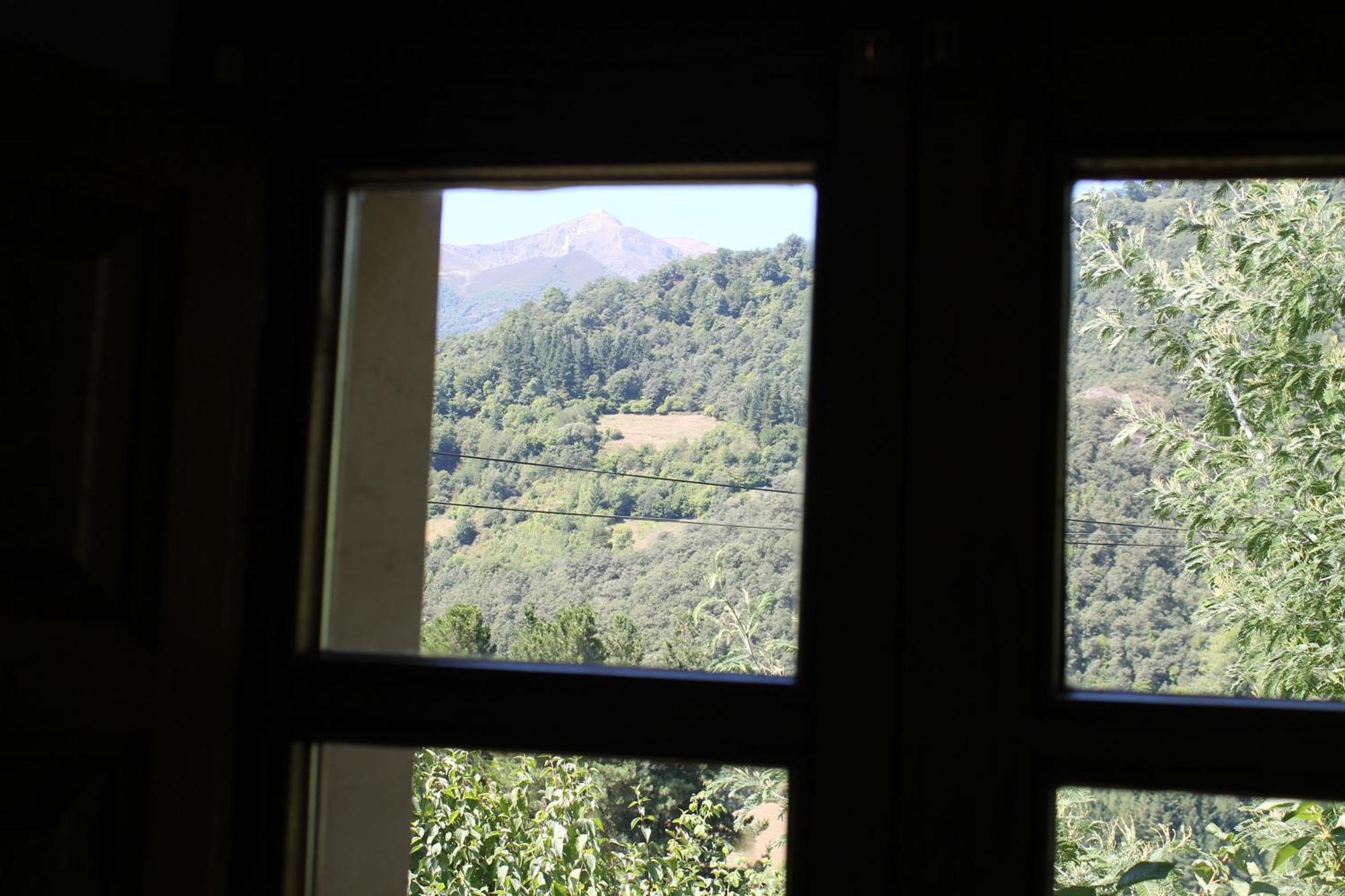 Casona De Trevino Guest House Cosgaya Exterior photo